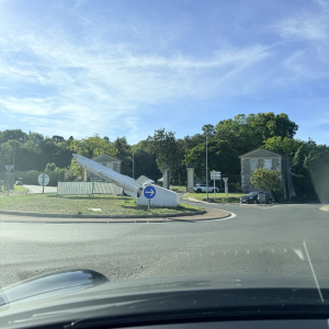 IMG_5845 ROND POINT CAMPUS AERONAUTIQUE